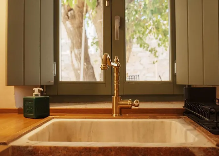 Kallis Stone Areopoli