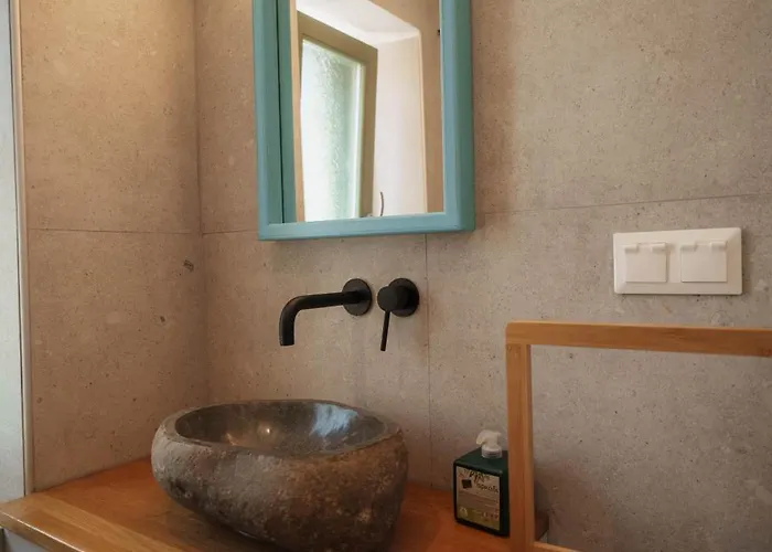 Kallis Stone 빌라 에리아폴리스